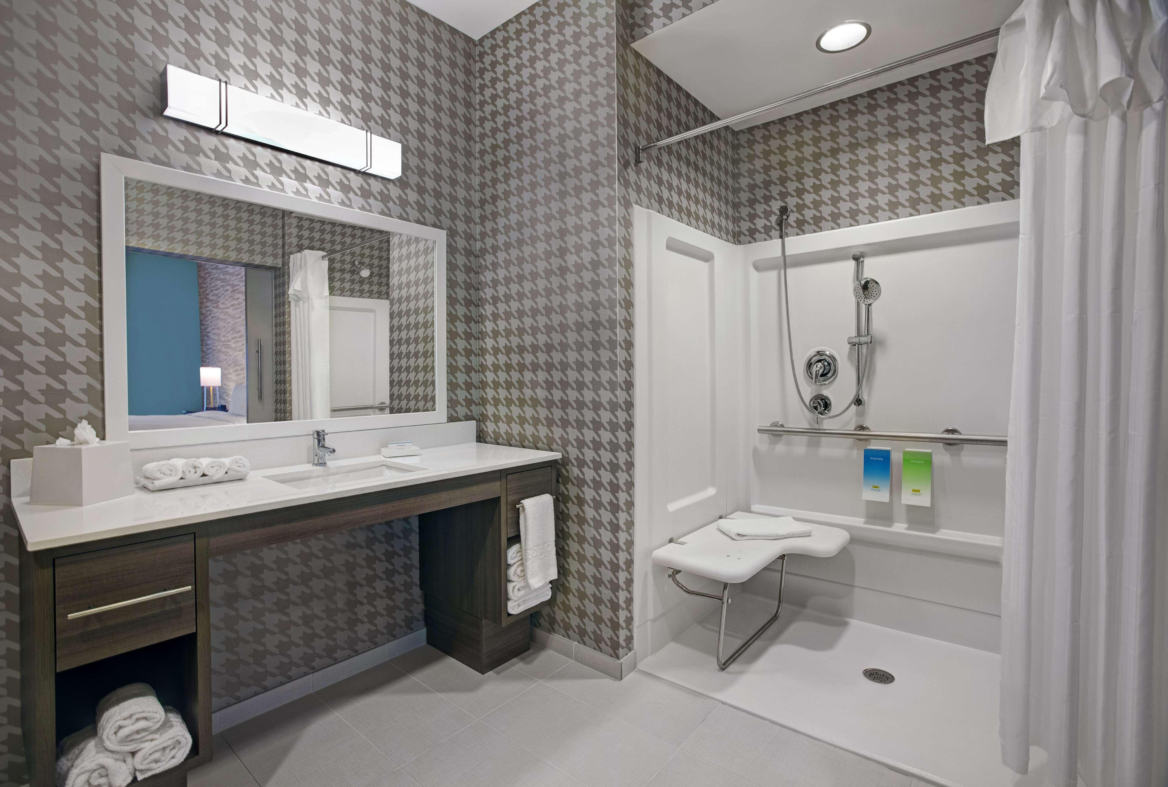 Home2 Suites By Hilton Richmond Eksteriør billede